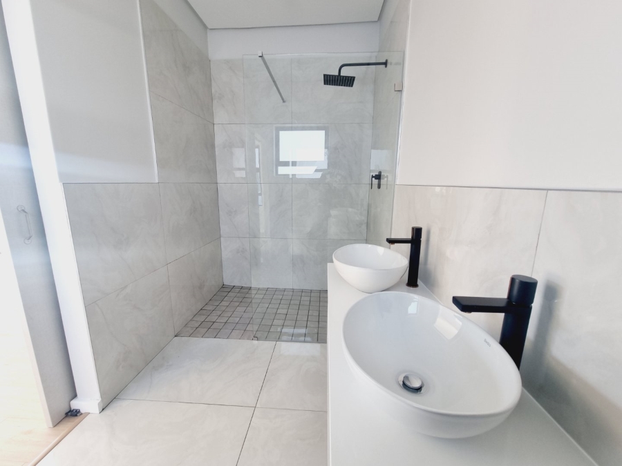 4 Bedroom Property for Sale in Sandown Western Cape